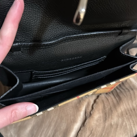 Burberry crossbody - Picture 6 of 8